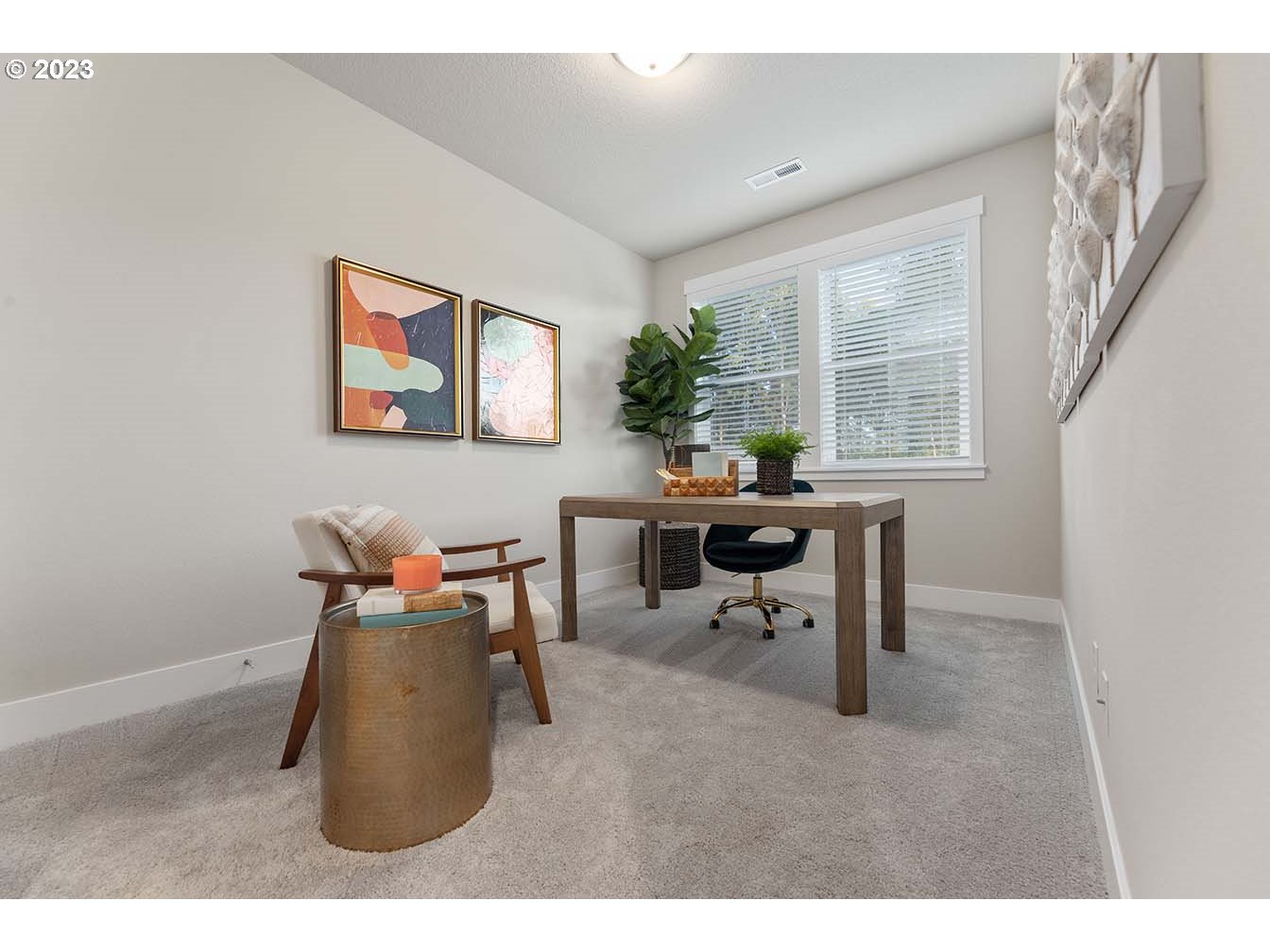 302 North 89th Loop Ridgefield, WA 98642 - Photo 28 of 29 a dining room with furniture and window