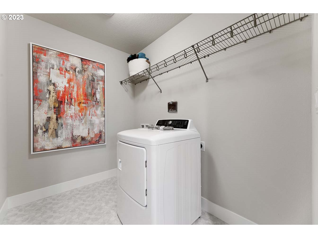 302 North 89th Loop Ridgefield, WA 98642 - Photo 9 of 29 a utility room with dryer and washer
