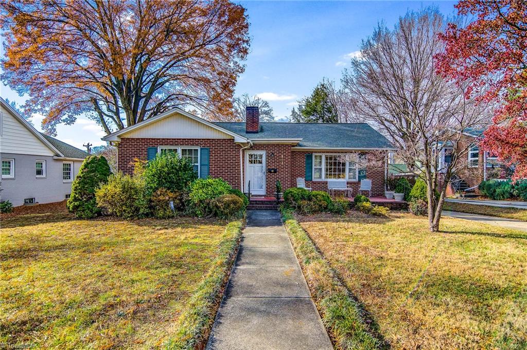 304 North Hawthorne Road Winston-Salem, NC 27104 - Photo 2 of 21 Gallery Image 2