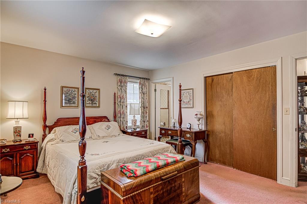 304 North Hawthorne Road Winston-Salem, NC 27104 - Photo 12 of 21 Gallery Image 12