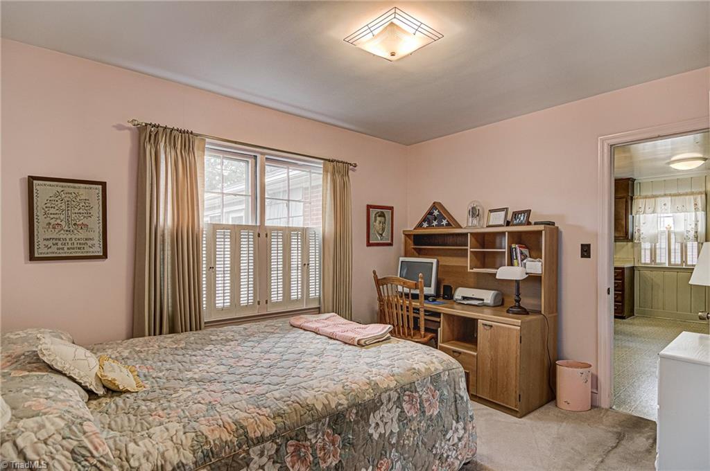 304 North Hawthorne Road Winston-Salem, NC 27104 - Photo 15 of 21 Gallery Image 15
