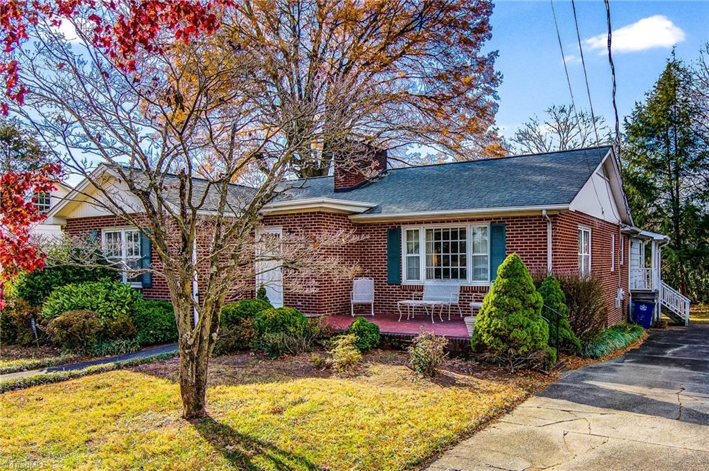 304 North Hawthorne Road Winston-Salem, NC 27104 - Photo 3 of 21 Gallery Image 3