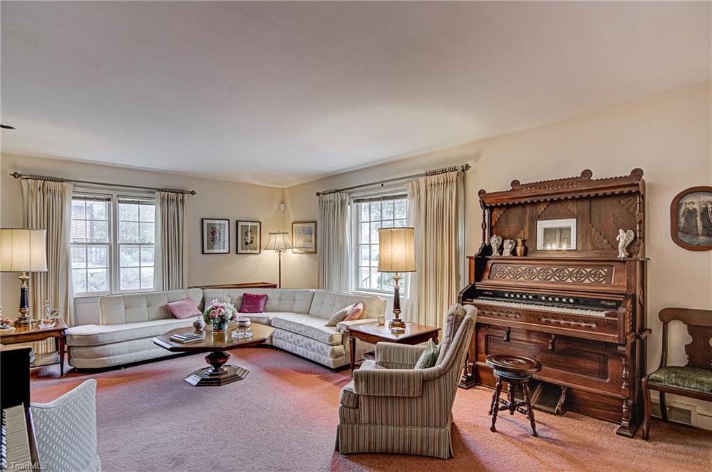 304 North Hawthorne Road Winston-Salem, NC 27104 - Photo 5 of 21 Gallery Image 5