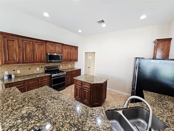 $2,900 | 14715 East Ginger Spice Court, Cypress, TX 77433