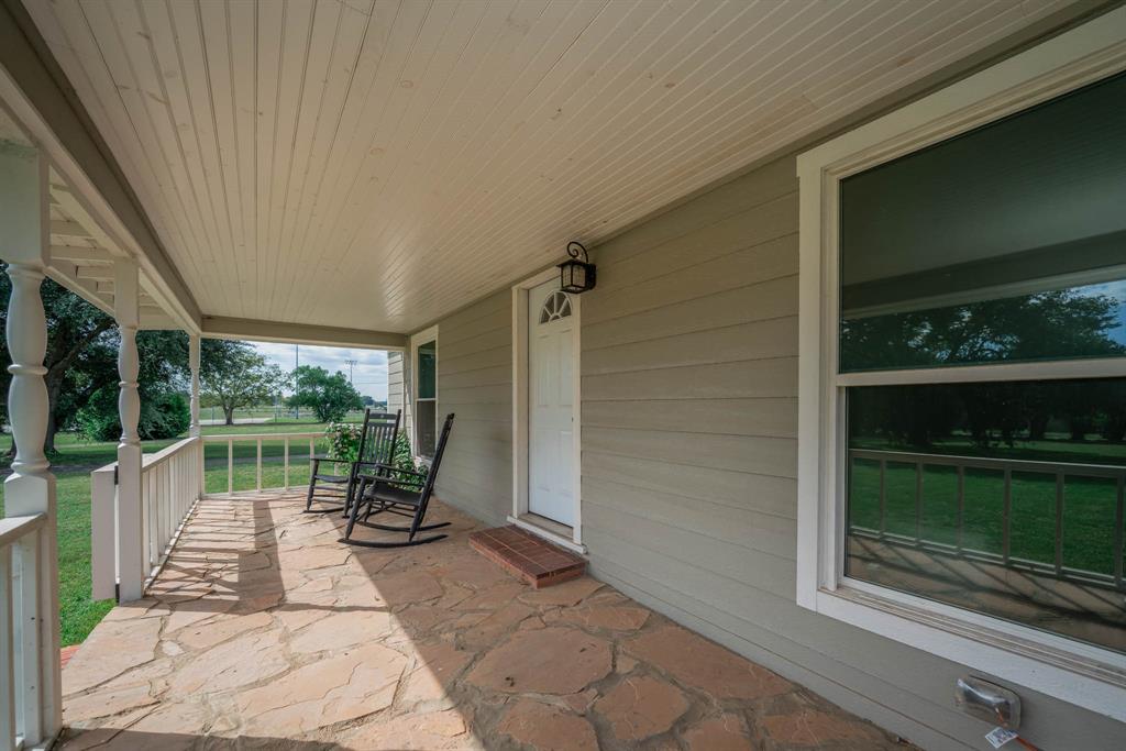 1901 Byrd Road Jacksonville, TX 75766 - Photo 4 of 40 View of porch