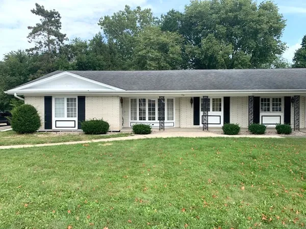 $2,195 | 714 North Bridge Street, Yorkville, IL 60560