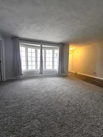 $2,195 | 714 North Bridge Street, Yorkville, IL 60560