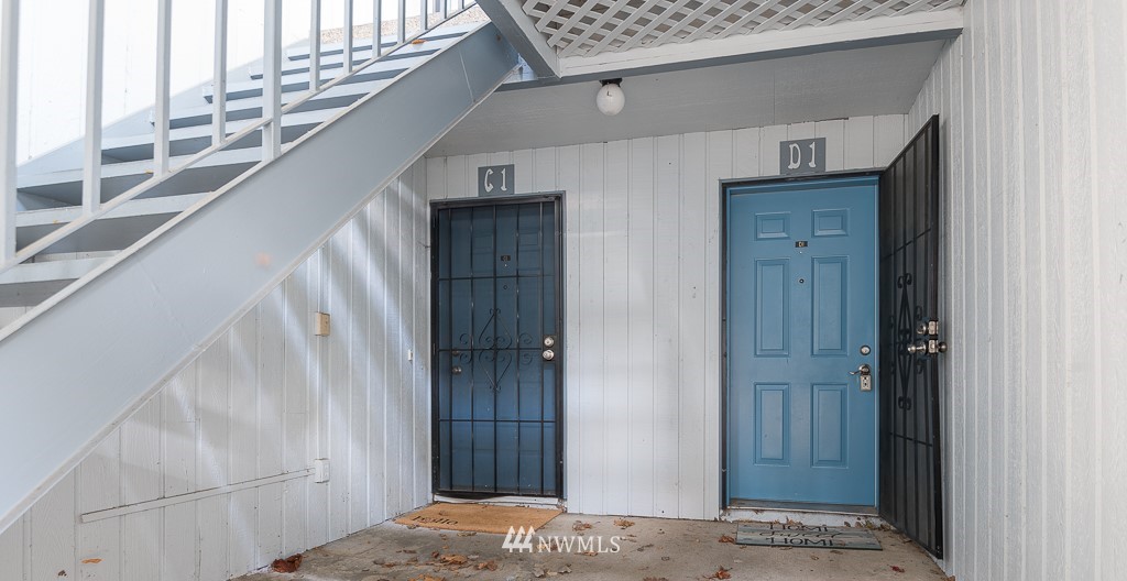 1541 Sheridan Road, Unit D1 Bremerton, WA 98310 - Photo 2 of 26 Gallery Image 2