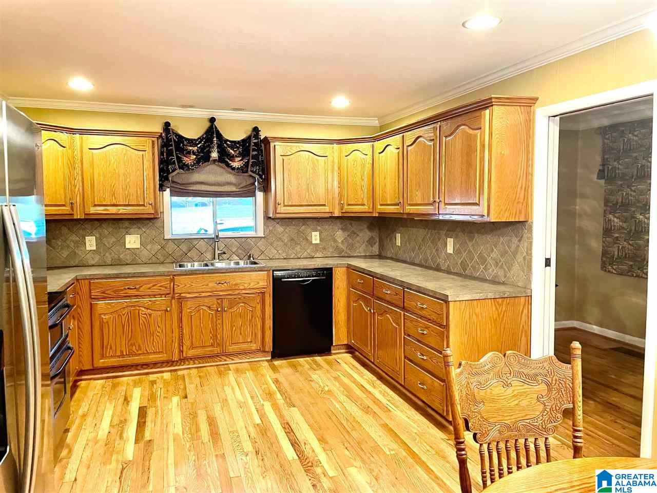 581 Beasley Road Gardendale, AL 35071 - Photo 8 of 34