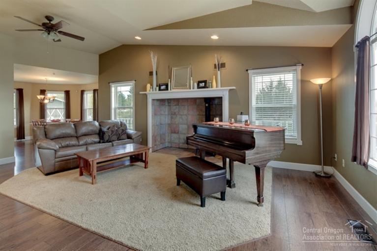 61854 Pettigrew Road Bend, OR 97702 - Photo 4 of 25 Additional Photo