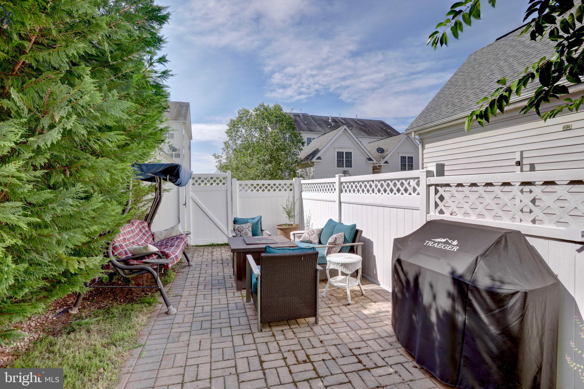 43135 Rudy Terrace Leesburg, VA 20176 - Photo 25 of 28 Large fully fenced outdoor area