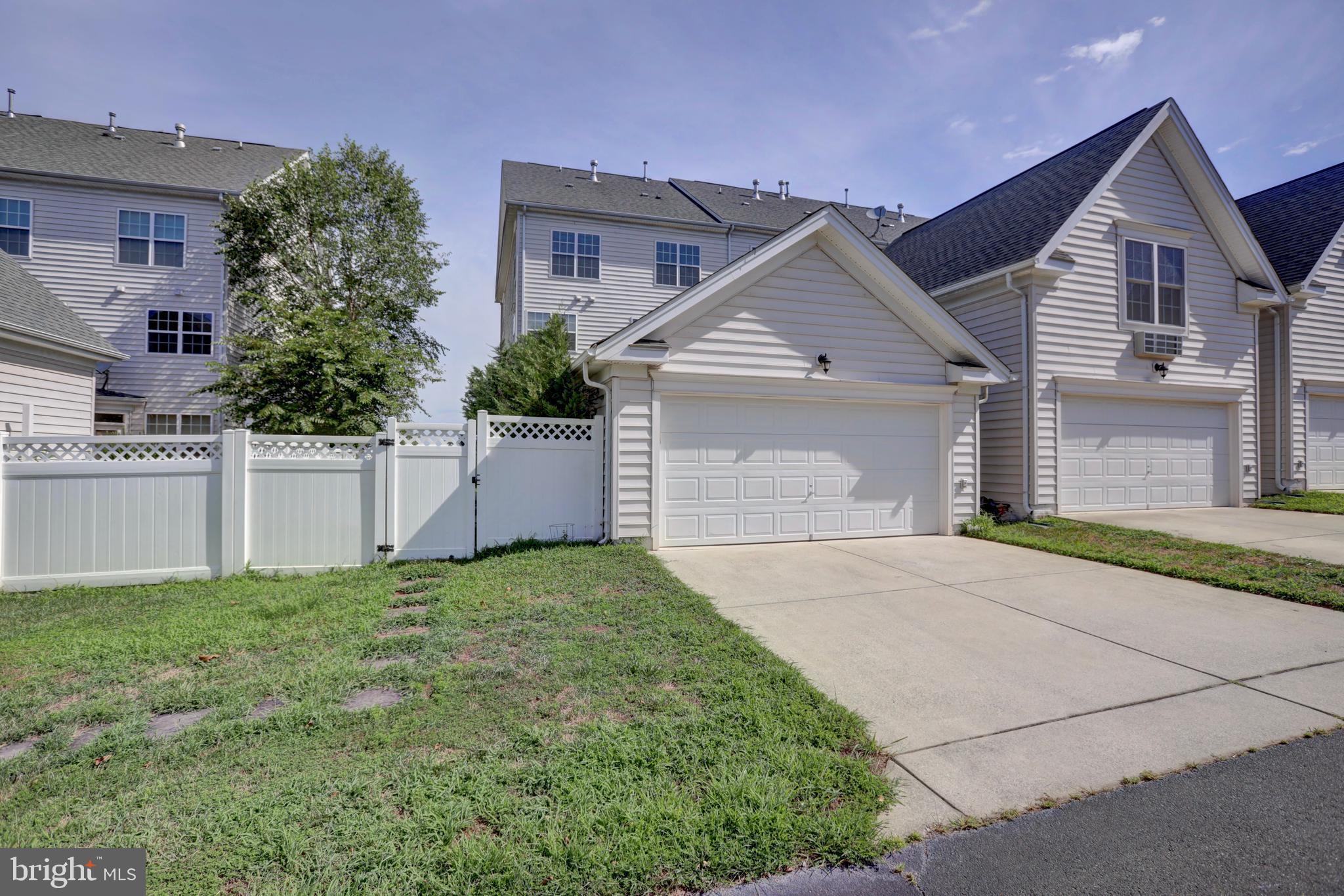 43135 Rudy Terrace Leesburg, VA 20176 - Photo 28 of 28 Ally entrance