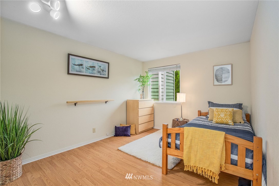 102 237th Place Southwest Bothell, WA 98021 - Photo 22 of 34 a workspace with furniture and window