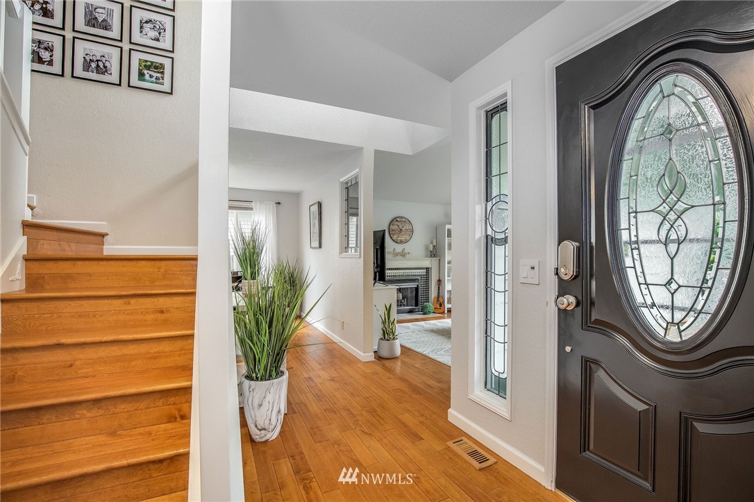 102 237th Place Southwest Bothell, WA 98021 - Photo 4 of 34
