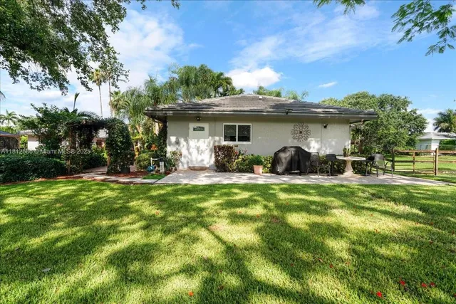 $1,600,000 | 3030 Southwest 117th Avenue, Davie, FL 33330