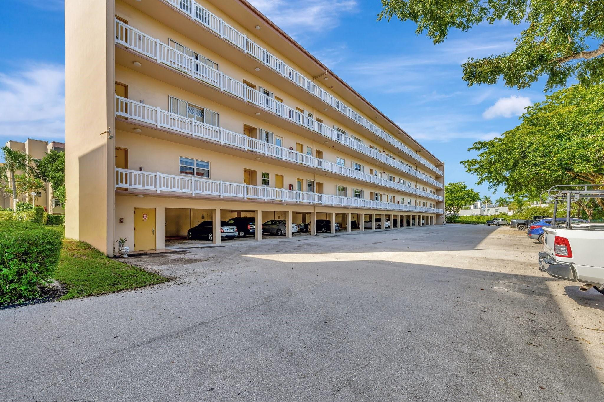 6731 Cypress Road, Unit 111 Plantation, FL 33317 - Photo 1 of 37 Photo 1