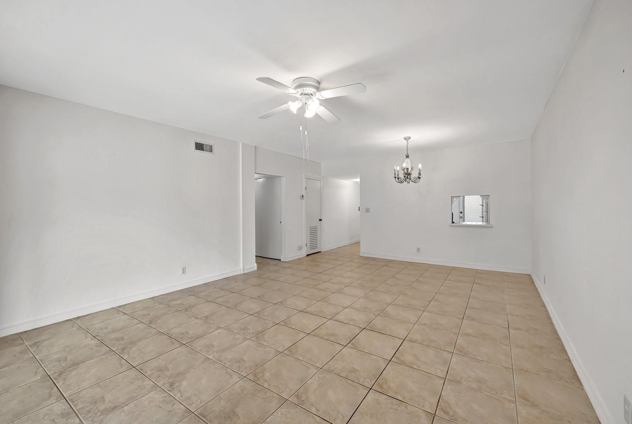 6731 Cypress Road, Unit 111 Plantation, FL 33317 - Photo 28 of 37 Photo 28