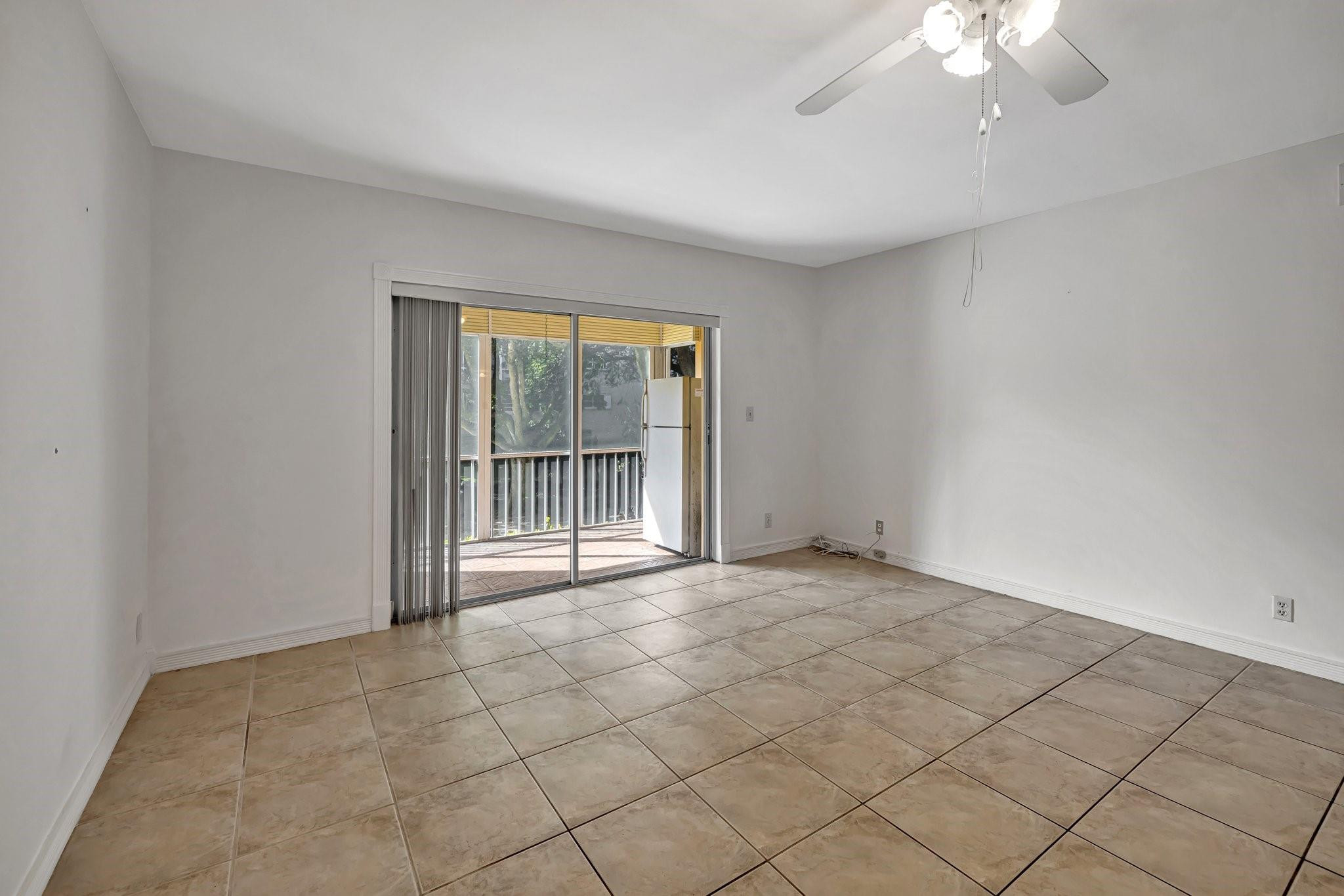 6731 Cypress Road, Unit 111 Plantation, FL 33317 - Photo 30 of 37 Photo 30