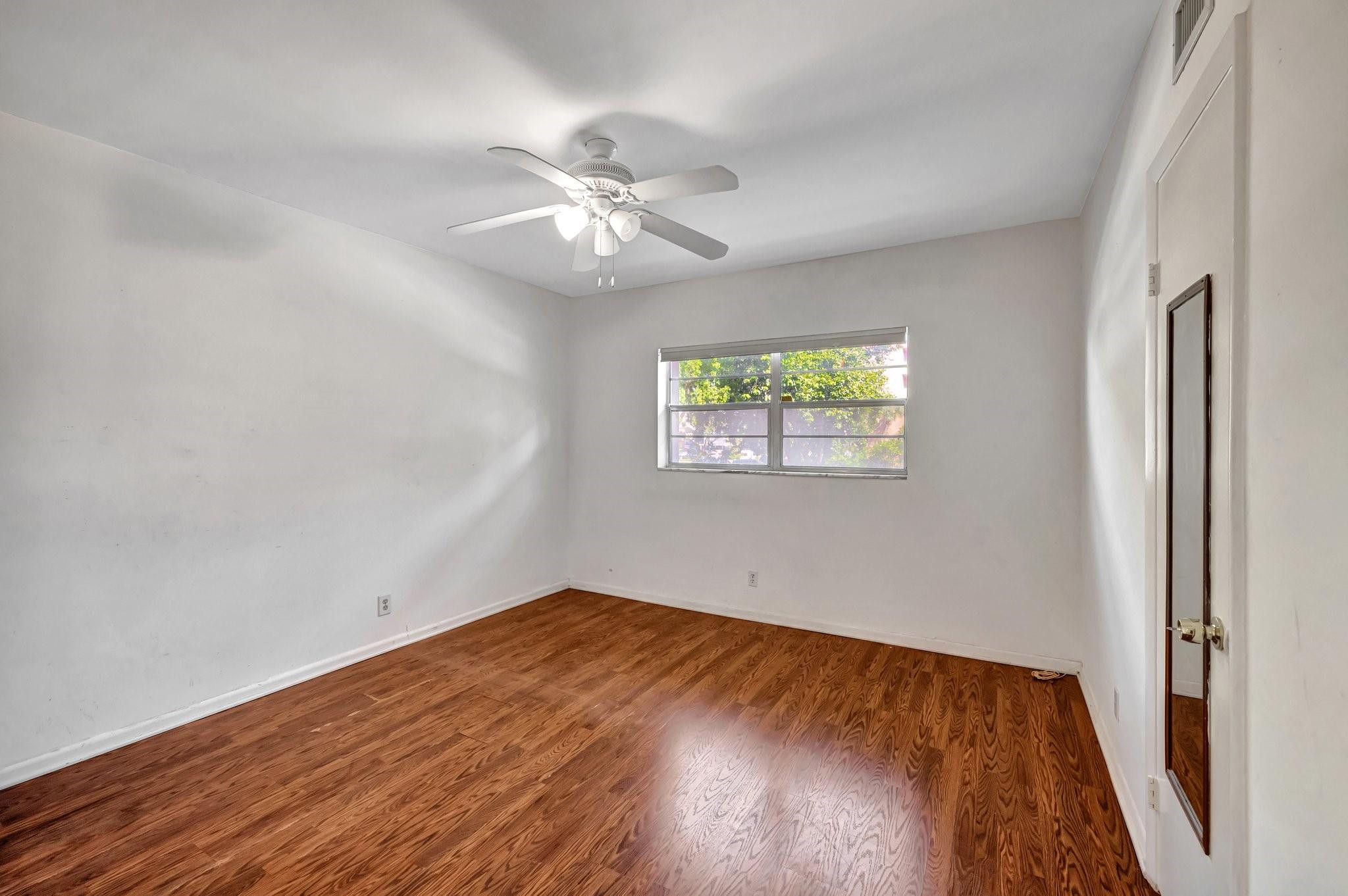 6731 Cypress Road, Unit 111 Plantation, FL 33317 - Photo 32 of 37 Photo 32