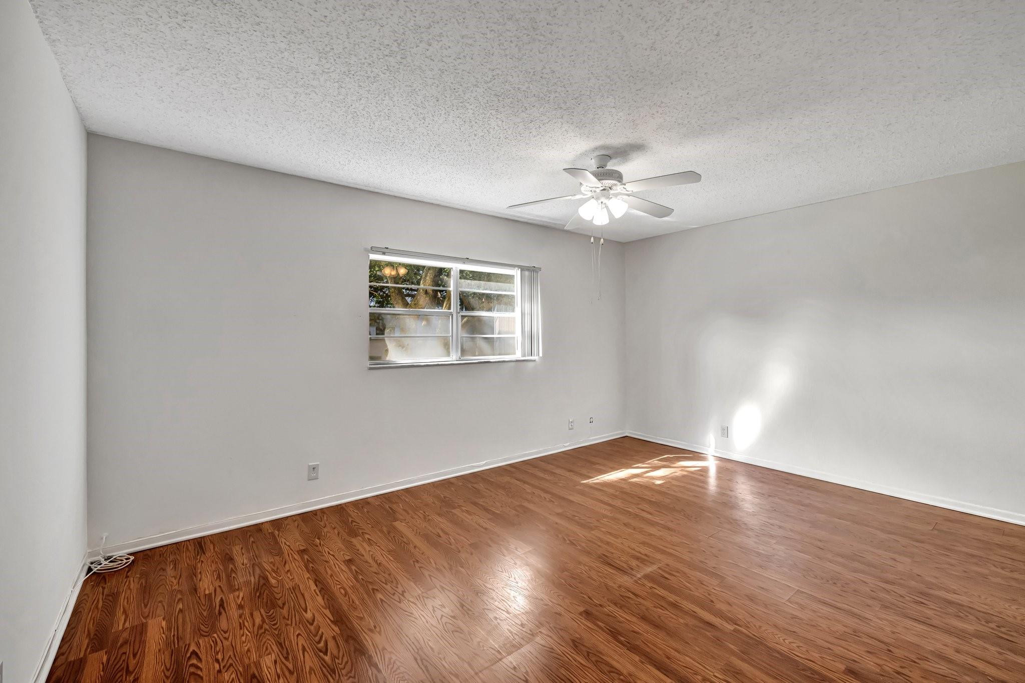 6731 Cypress Road, Unit 111 Plantation, FL 33317 - Photo 9 of 37 Primary Bedroom