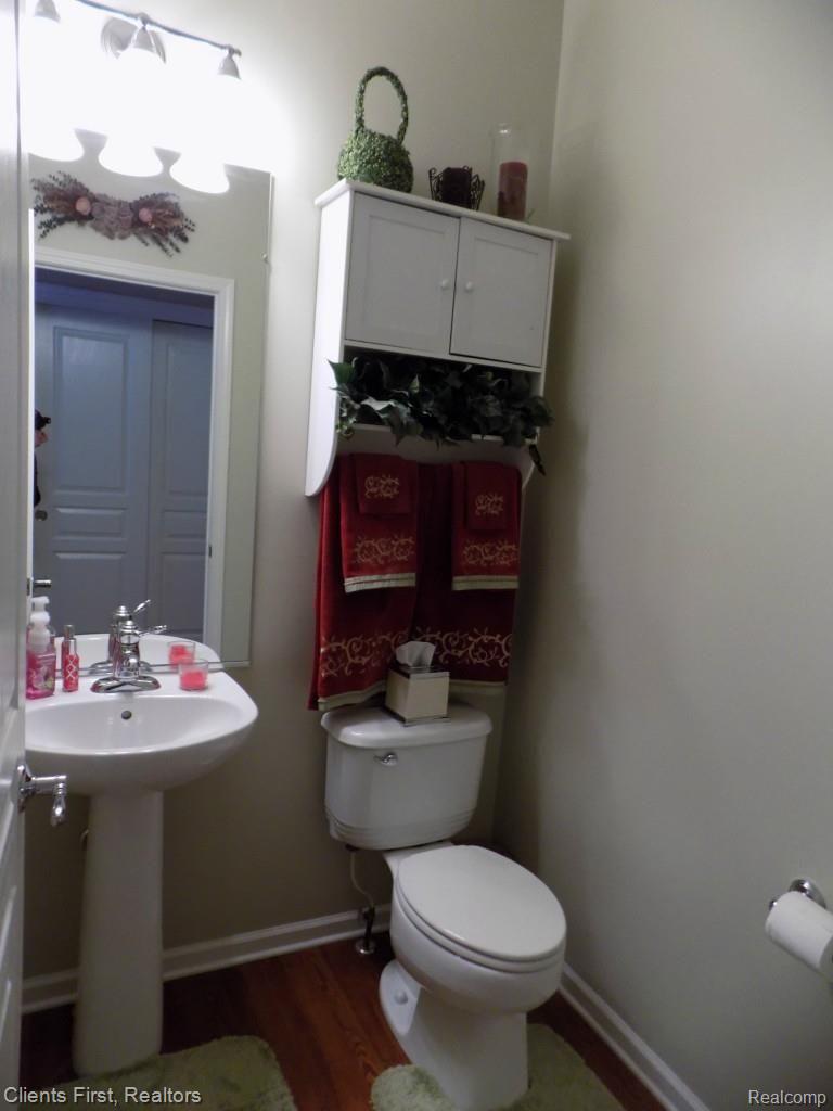 2181 Vanderbilt Road Canton, MI 48188 - Photo 17 of 35 POWDER ROOM