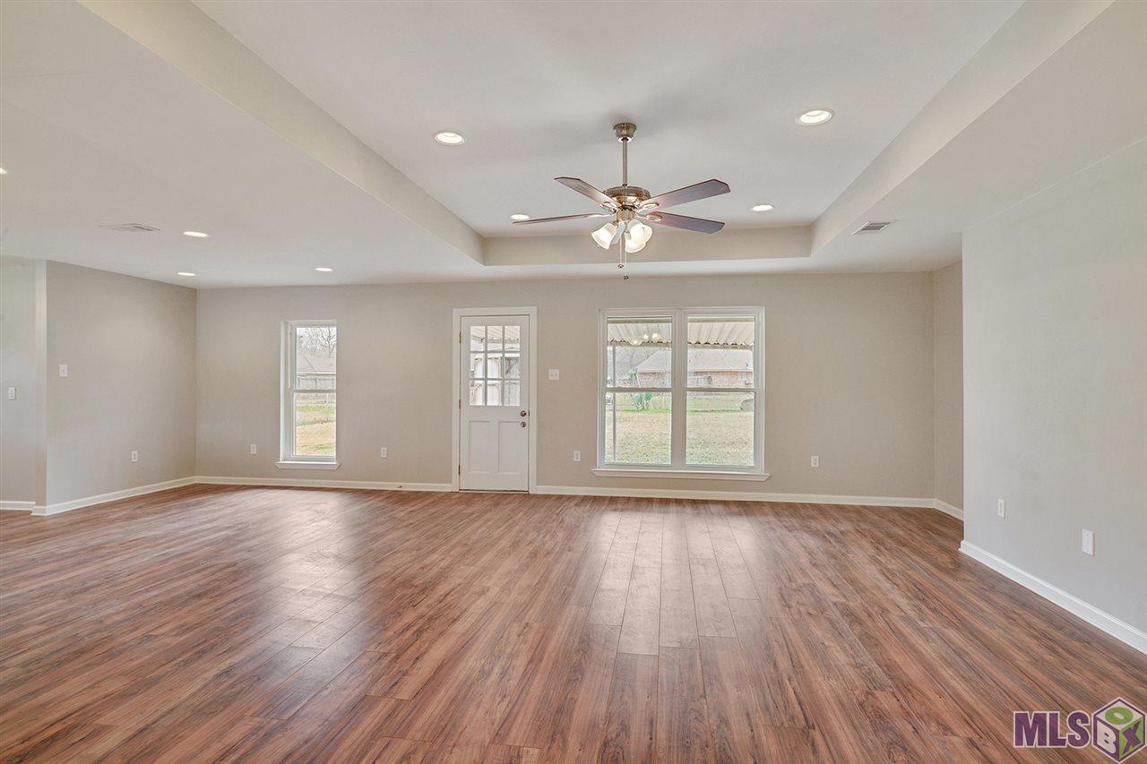 9116 Roundtree Drive Baton Rouge, LA 70818 - Photo 4 of 10