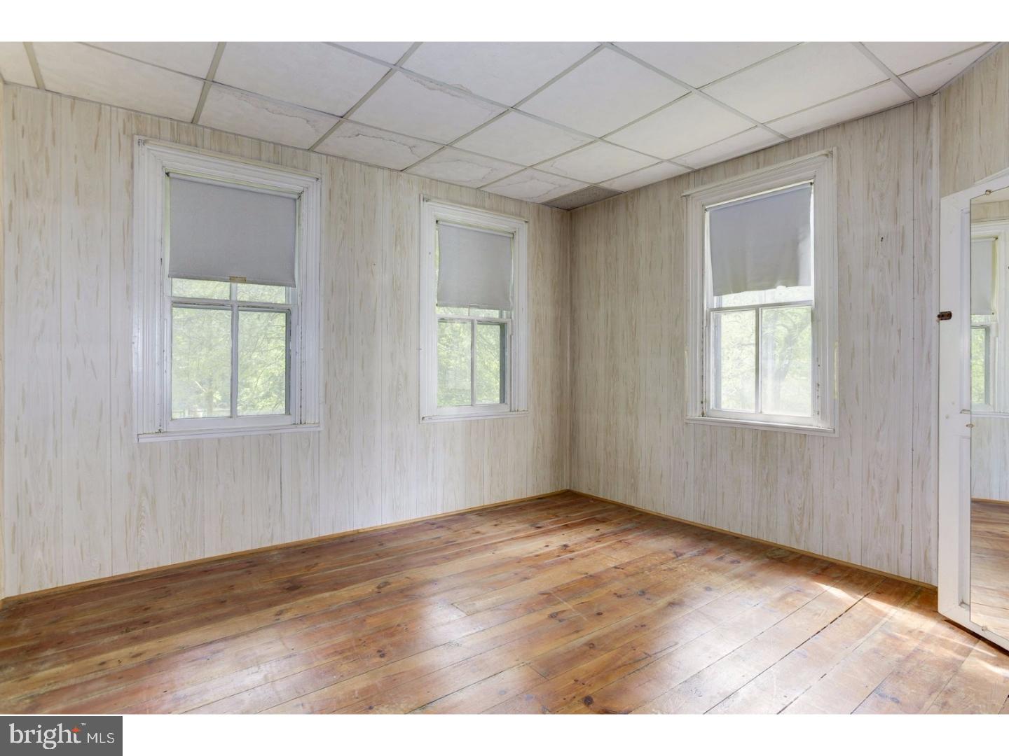 1405 Bridgeboro Road Edgewater Park, NJ 08010 - Photo 11 of 17 Bedroom