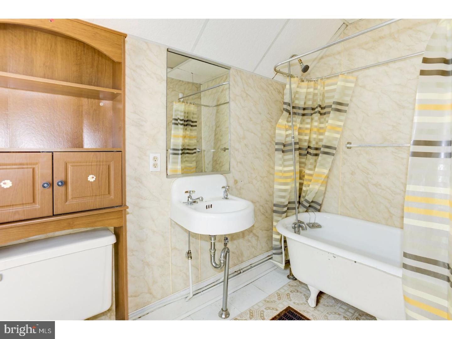 1405 Bridgeboro Road Edgewater Park, NJ 08010 - Photo 14 of 17 Bathroom