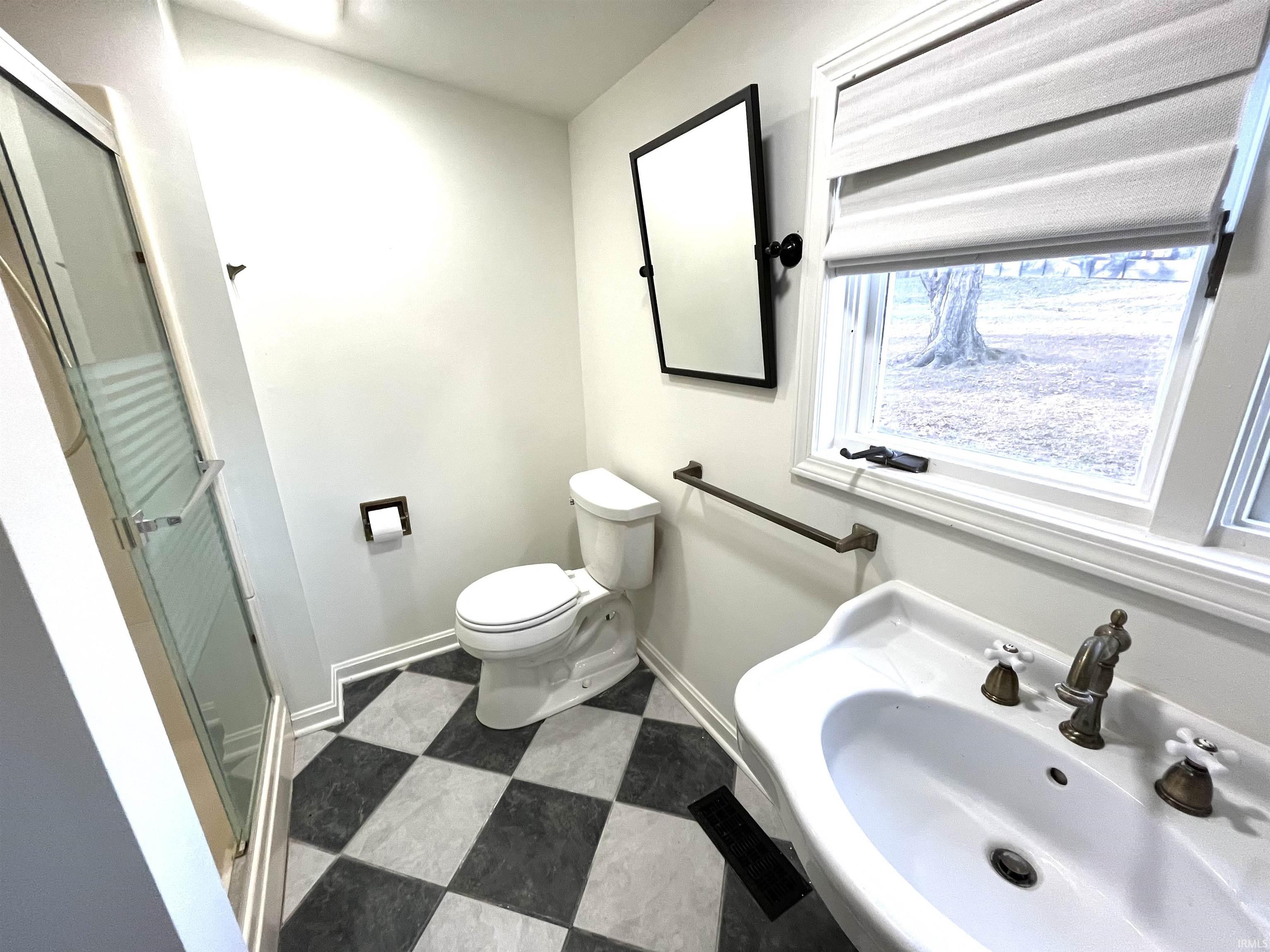 706 Rose Drive Newburgh, IN 47630 - Photo 11 of 25