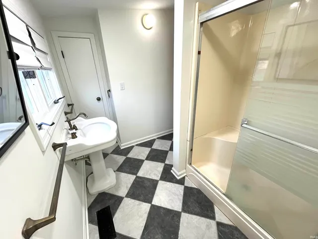 $275,000 | 706 Rose Drive, Newburgh, IN 47630