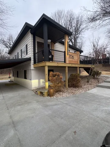 $275,000 | 706 Rose Drive, Newburgh, IN 47630