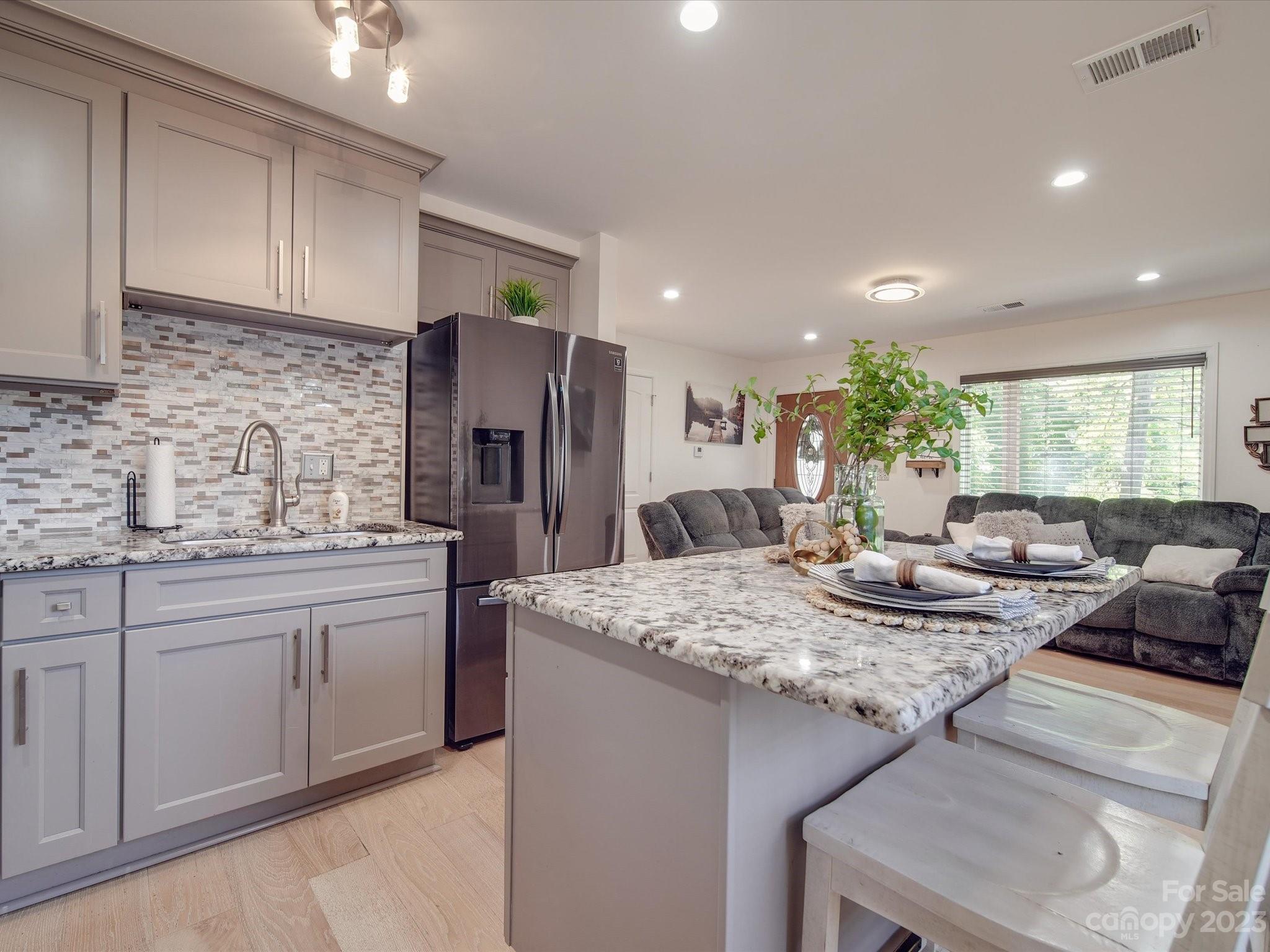 4709 Springview Road Charlotte, NC 28213 - Photo 8 of 31 Gallery Image 8