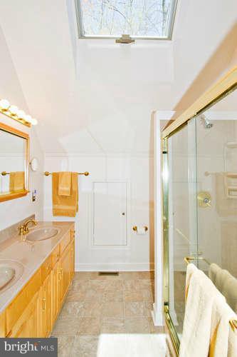 13221 Highland Road Highland, MD 20777 - Photo 3 of 30 Bath (Master)