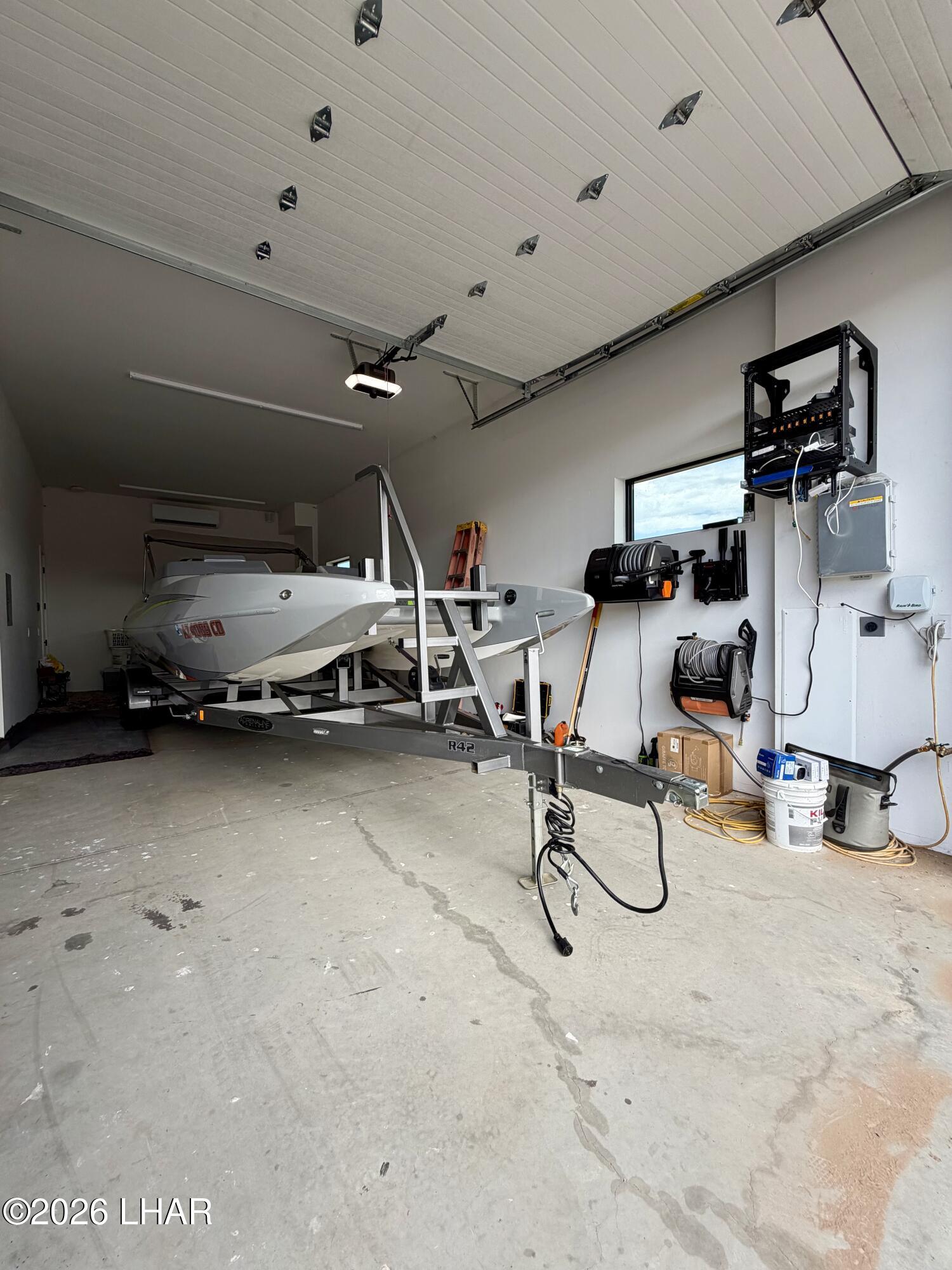 48963 Riviera Place Ehrenberg, AZ 85334 - Photo 6 of 58 a view of a room with gym equipment