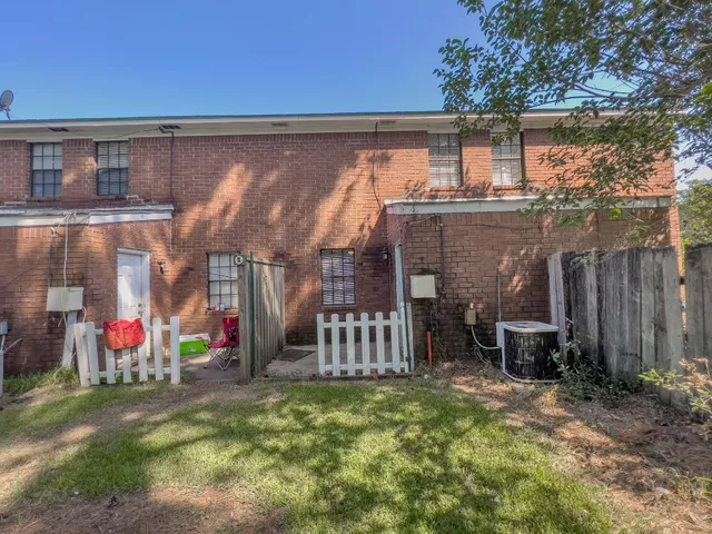 $1,325 | 101 Timber Lane, Unit B, Summerville, SC 29485