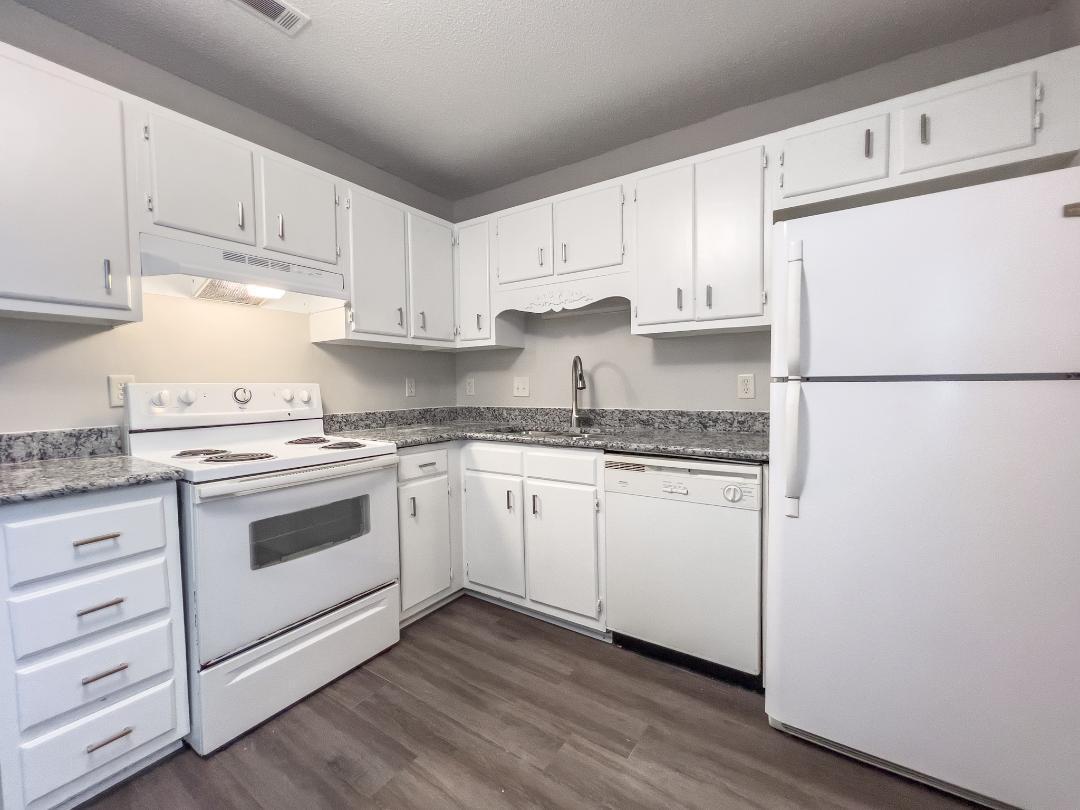 101 Timber Lane, Unit B Summerville, SC 29485 - Photo 5 of 15 101 b 10