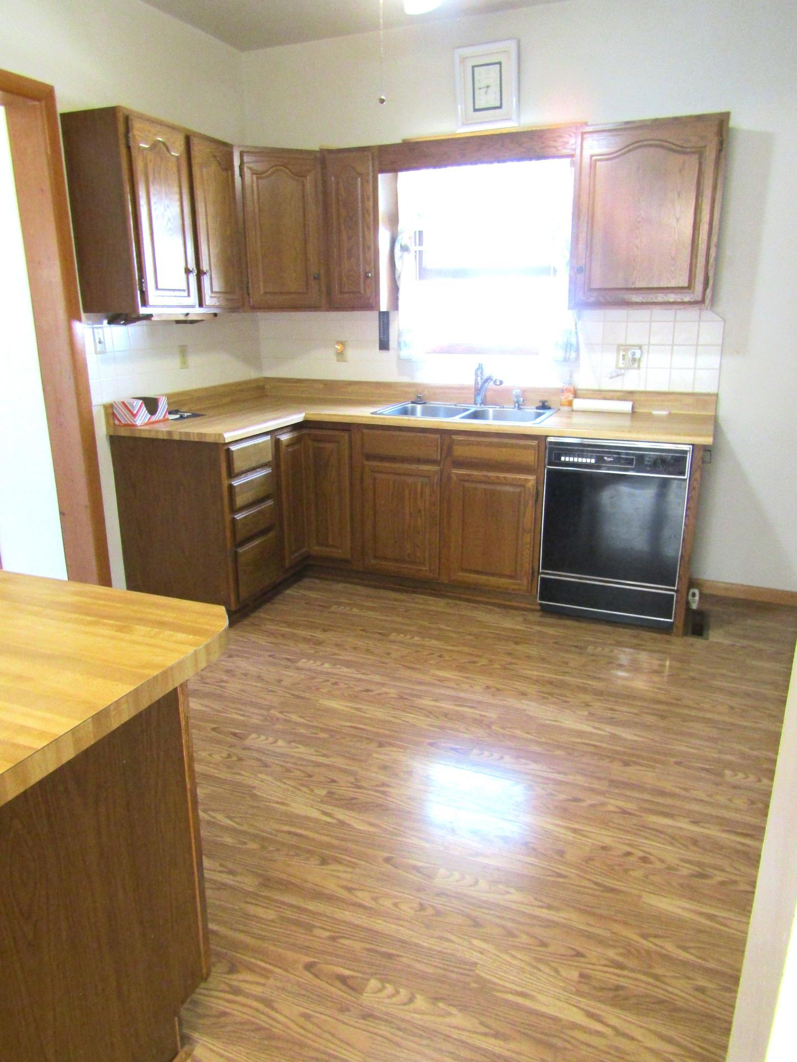 507 North 3rd Street Montevideo, MN 56265 - Photo 12 of 37