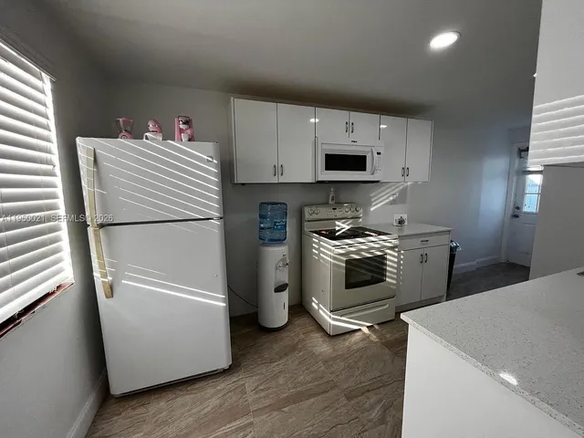 $2,750 | 2049 Southwest 60th Court, Unit 1, Miami, FL 33155