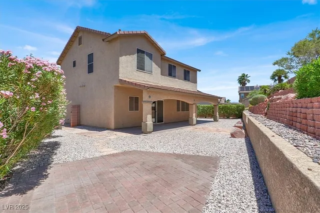 $2,195 | 636 Pacific Cascades Drive, Henderson, NV 89012