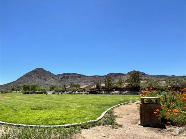 $2,195 | 636 Pacific Cascades Drive, Henderson, NV 89012