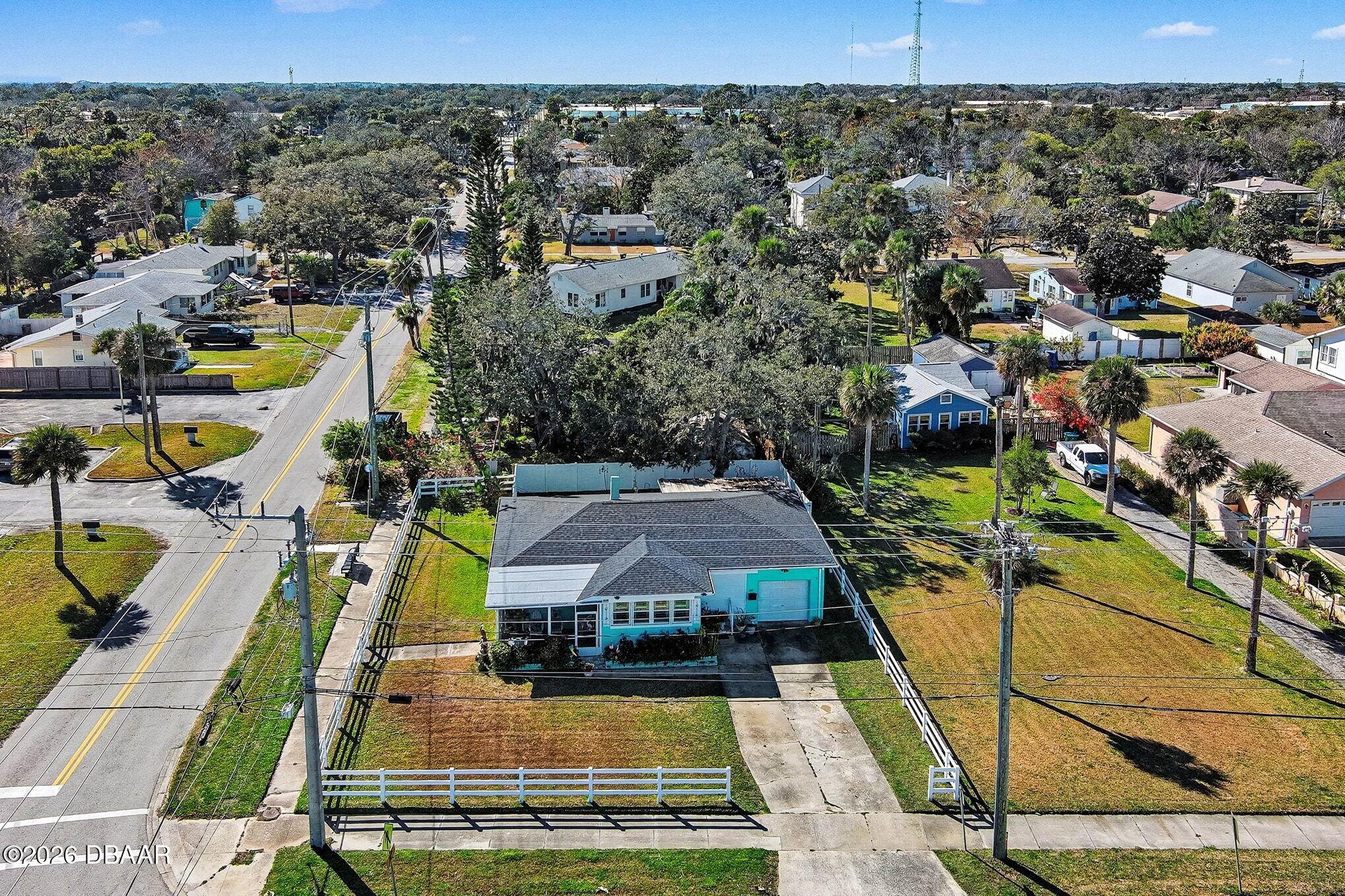 302 Riverside Drive Holly Hill, FL 32117 - Photo 21 of 23 a view of a swimming pool