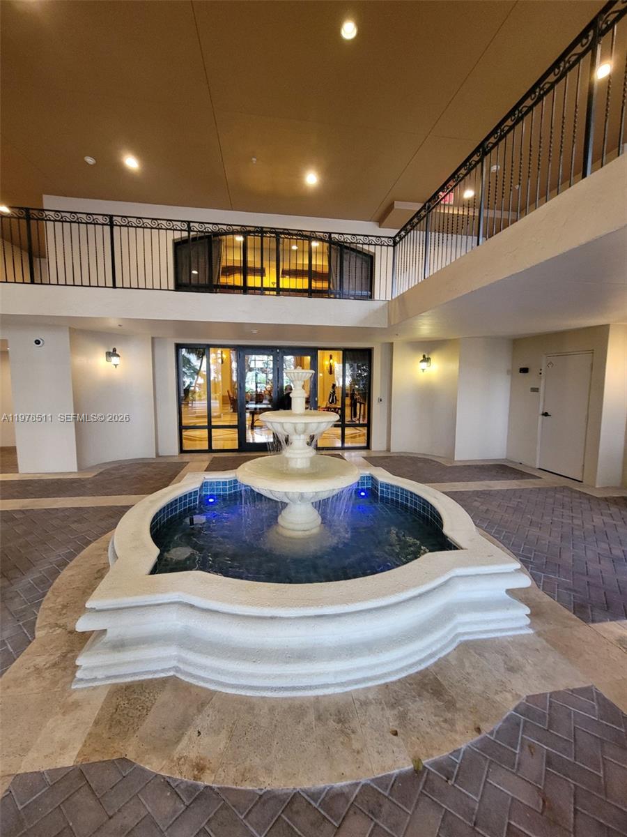 888 Douglas Road, Unit 1110 Coral Gables, FL 33134 - Photo 28 of 28 a interior of a house