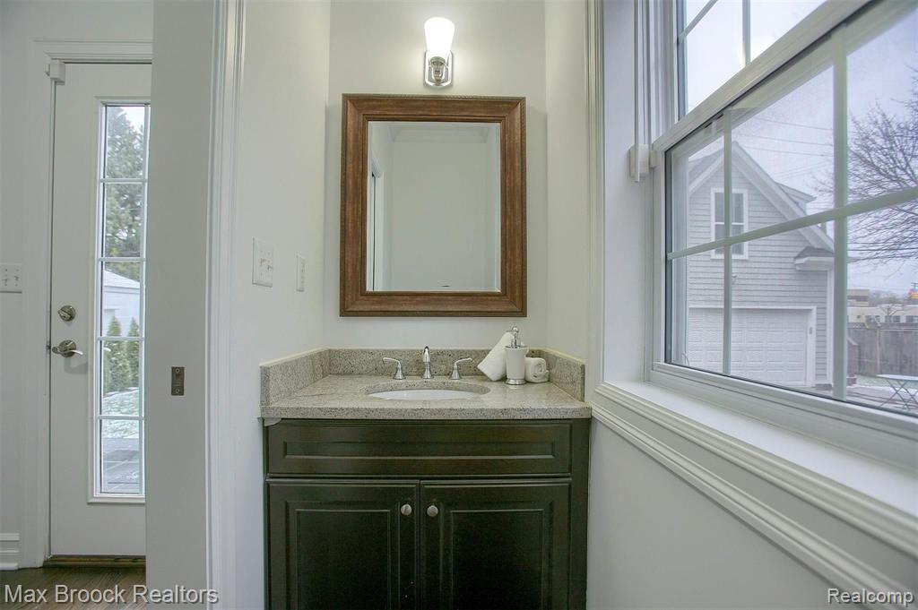 907 Ruffner Avenue Birmingham, MI 48009 - Photo 20 of 40 Gallery Image 20