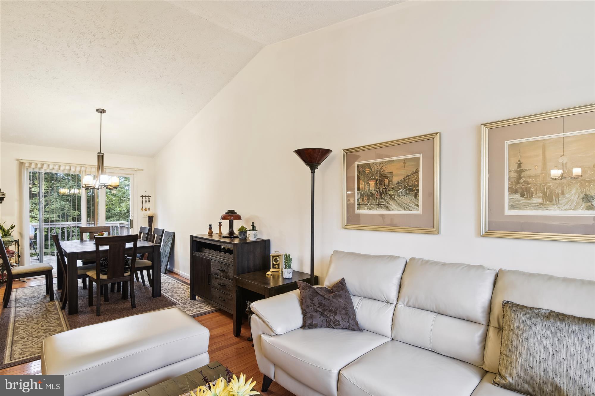 1283 Cape St Claire Road Annapolis, MD 21409 - Photo 11 of 62 Living room