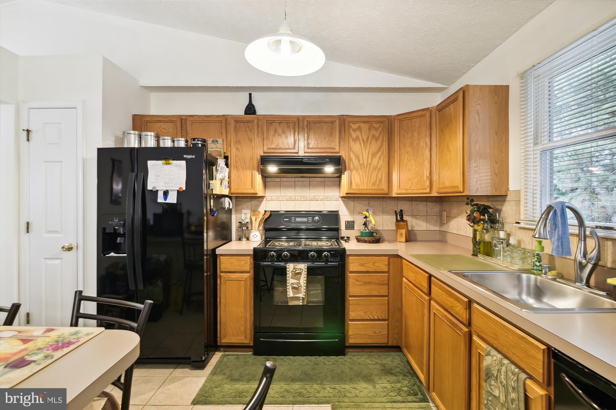 1283 Cape St Claire Road Annapolis, MD 21409 - Photo 7 of 62 Kitchen