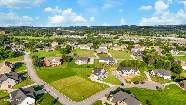 $679,000 | 403 Cummings Court, Morristown, TN 37814