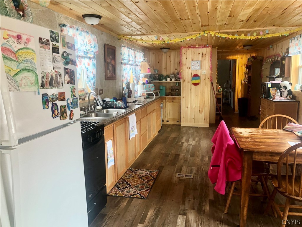 5706 Old State Road Diana, NY 13665 - Photo 12 of 22