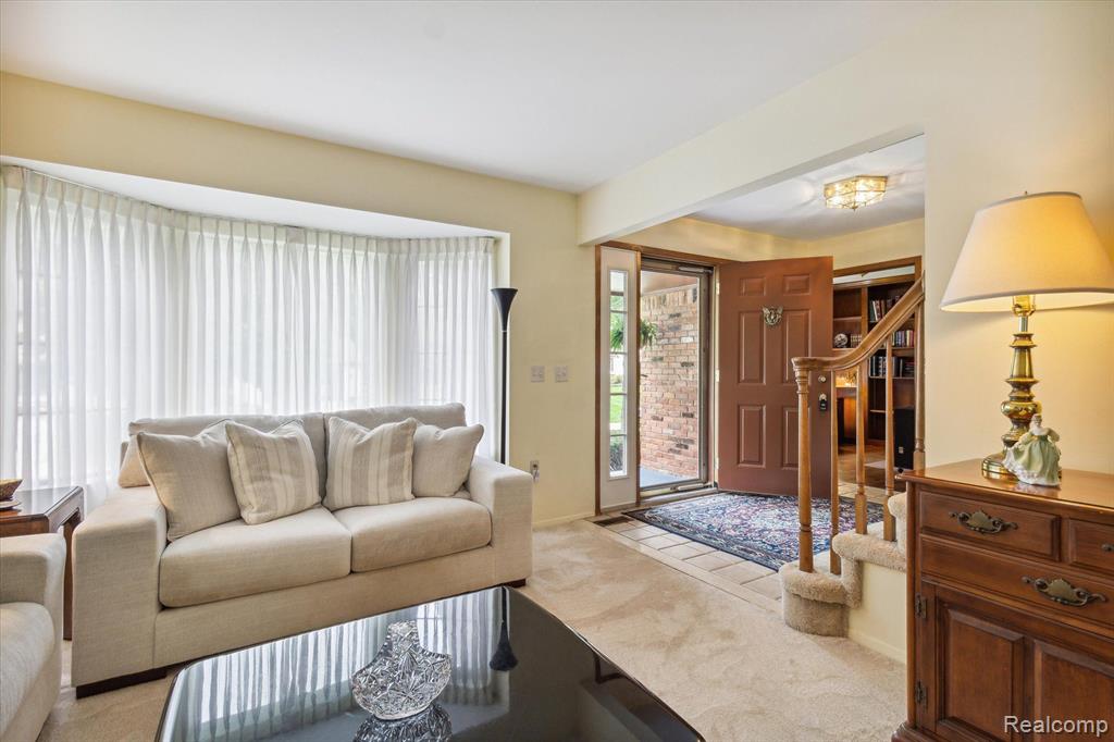 2220 Hickory Leaf Drive Rochester Hills, MI 48309 - Photo 13 of 60