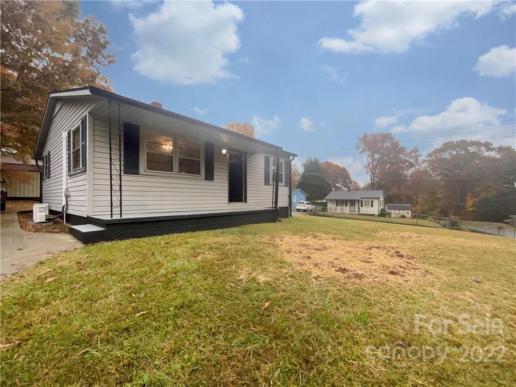 1602 Bristol Road Statesville, NC 28677 - Photo 1 of 18 Gallery Image 1