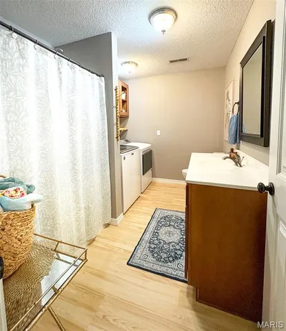 $181,900 | 712 West Oak Street, Dexter, MO 63841